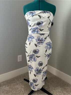 Missguided+ Strapless White Midi Dress with Blue Floral Print